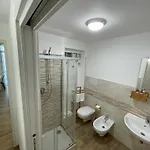 Sea View Teti & Apts Трапани