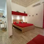 Sea View Teti & Apts Трапани