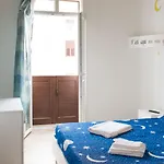 Sea View Teti & Apts Трапани