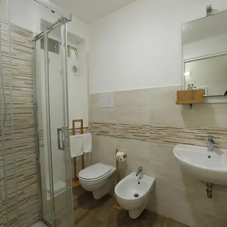 Bed & Breakfast Sea View Teti & Apts 2*
