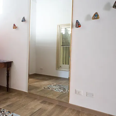 Sea View Teti & Apts Trapani