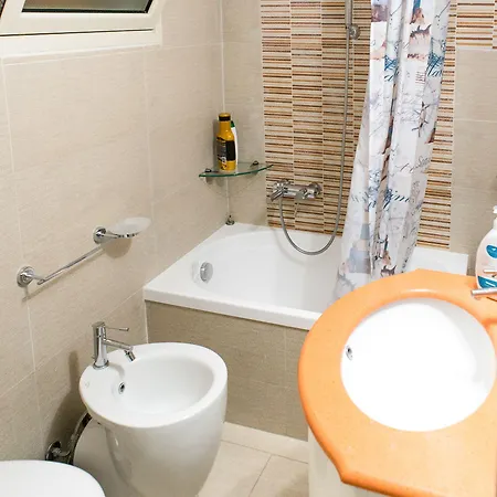 Nocleg ze śniadaniem Sea View Teti & Apts